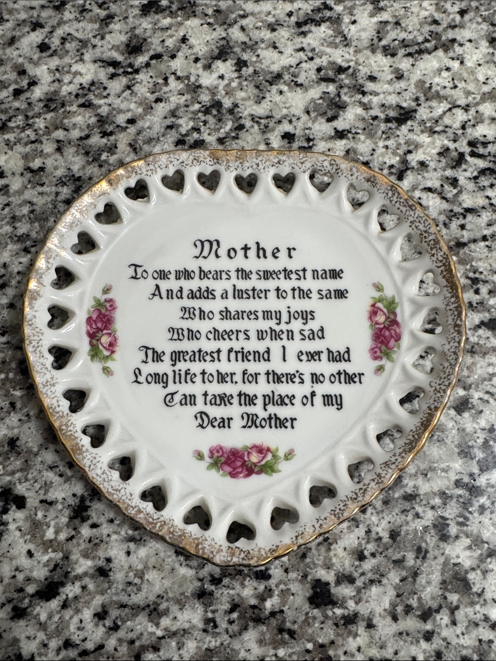 Vintage Heart-Shaped Porcelain Mother Plate with Pink Roses and Gold Trim - Picture 1 of 4